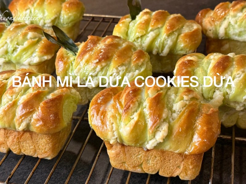 BÁNH MÌ LÁ DỨA COOKIES DỪA