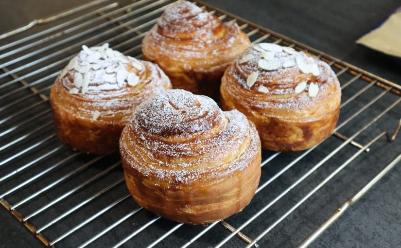 Bánh mì ‘núi tuyết’ Mont Blanc